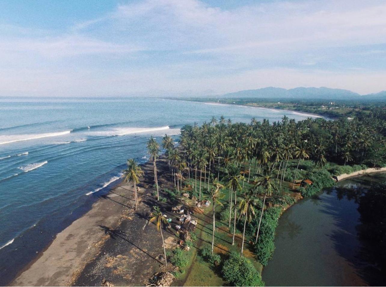 Surfers Villa Medewi Jembrana  Экстерьер фото