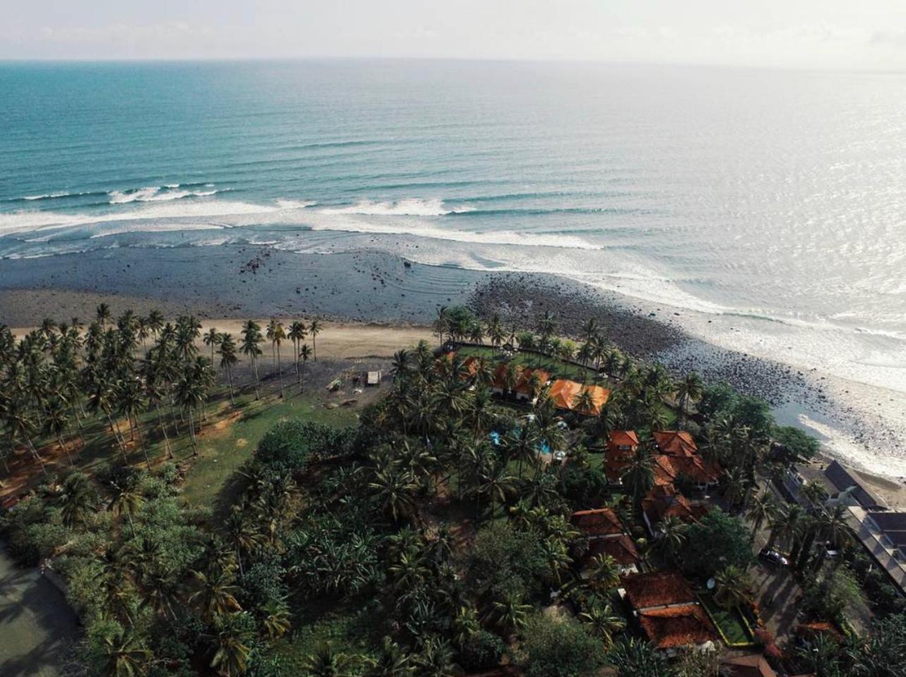 Surfers Villa Medewi Jembrana  Экстерьер фото