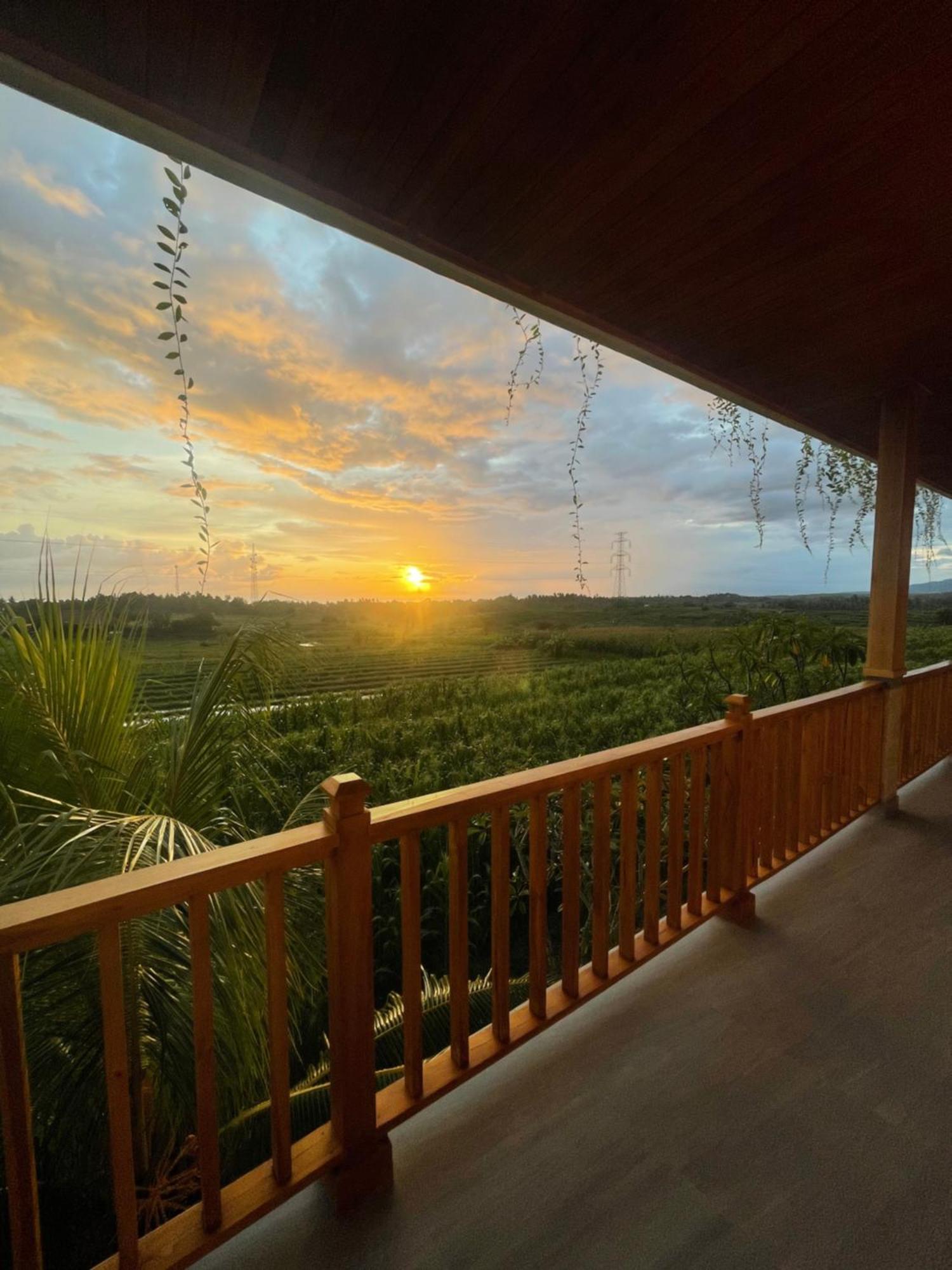 Surfers Villa Medewi Jembrana  Экстерьер фото